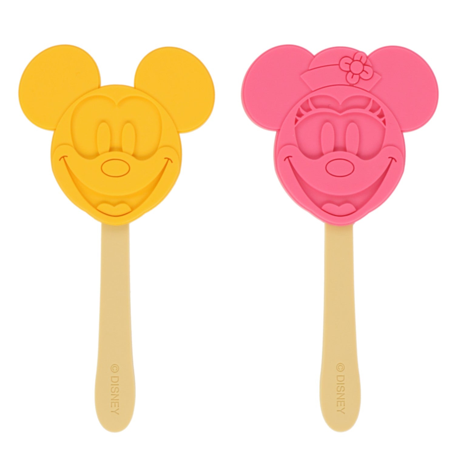 2 magnetic hooks Mickey Minnie