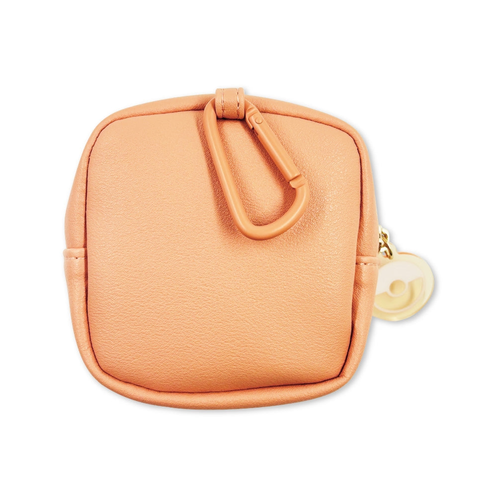 Mesh mini pouch with carabiner gradation OR