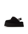 UGG Funkette Sneakers with unique design from Japan