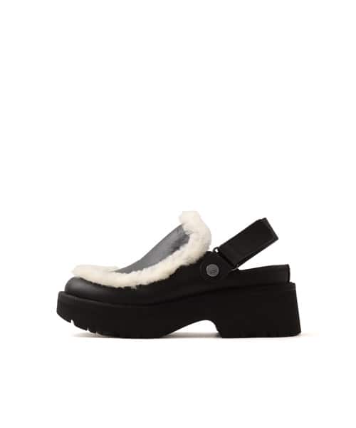 UGG ESMEE Leather Clog Sneakers with leather upper and wooden sole from Japan
