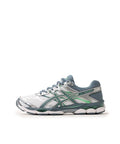 ASICS GEL-CUMULUS 16 Sneakers with unique design details from Japan