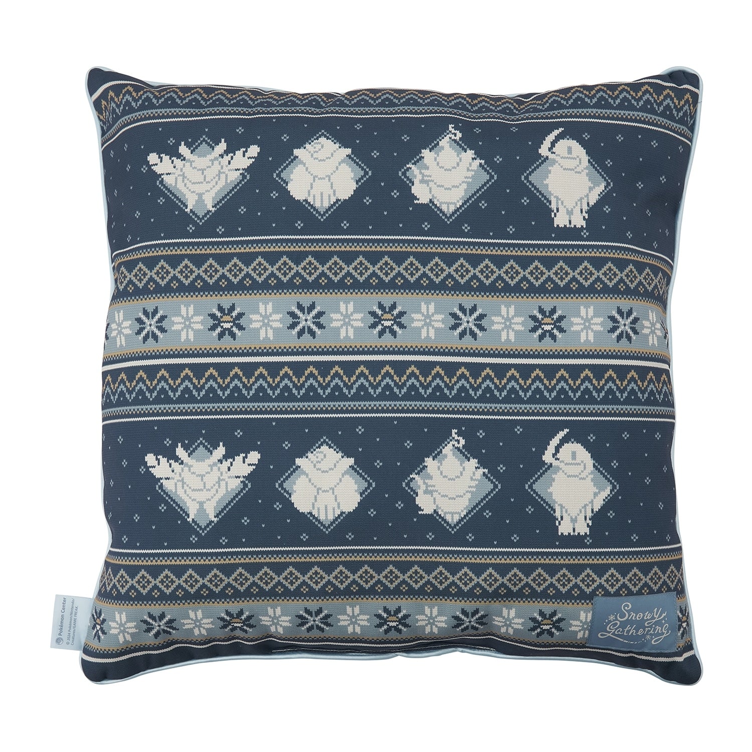 Cushion Snowy Gathering