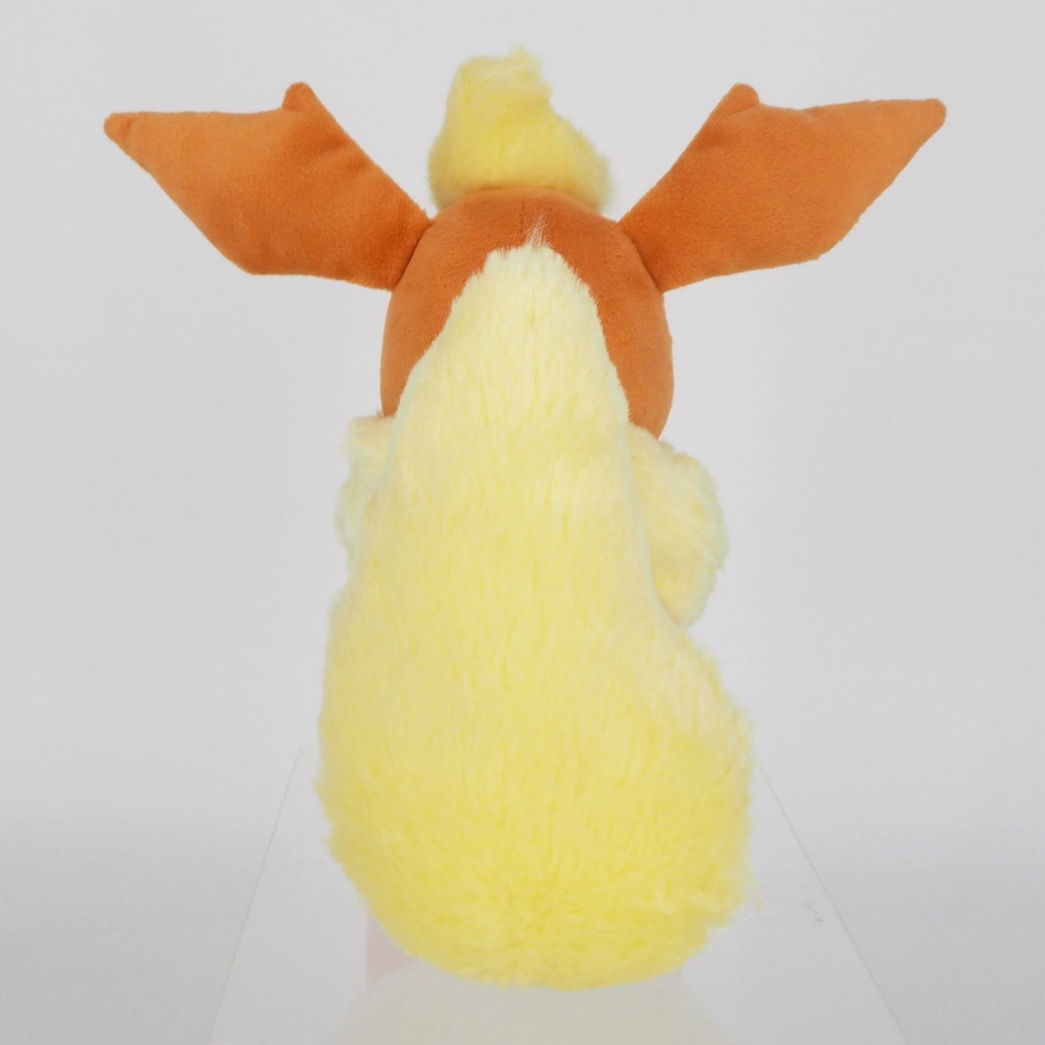 Flareon (#136) Small Plush Stuffed Toy – Official Pokémon Center Japan