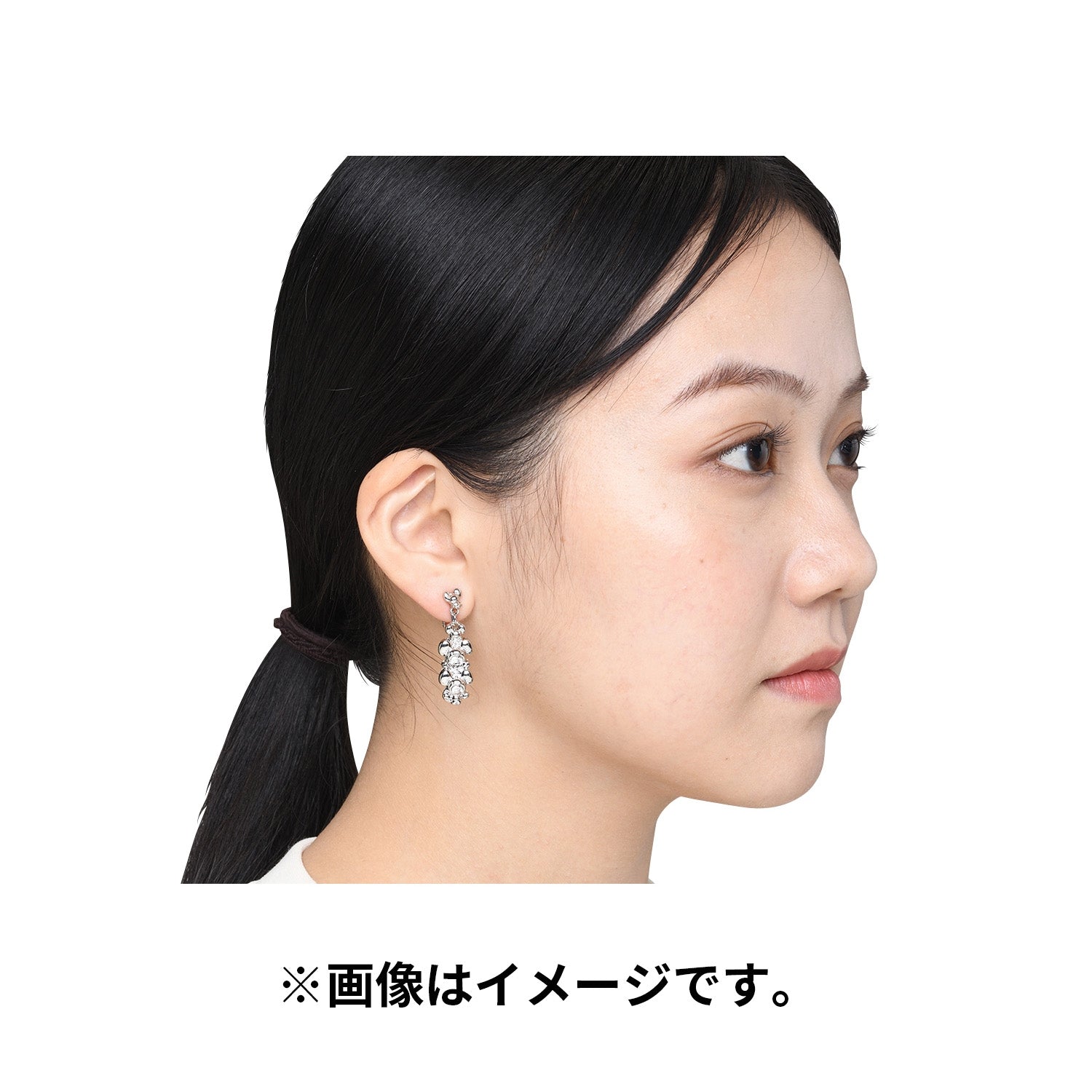 Close-up of WAKKA de IKKA earrings, showcasing Japanese craftsmanship from Japan