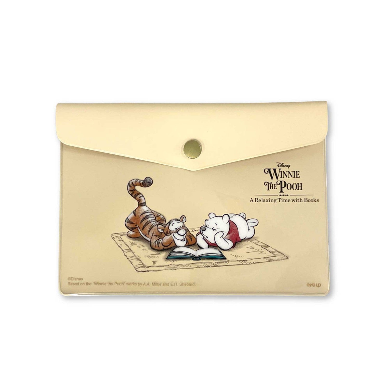 Winnie the Pooh Envelope Case A Relaxing Time (beige)