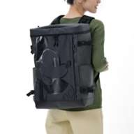 [Coleman(R)] Mickey Rucksack/Backpack 35L Standing Pose