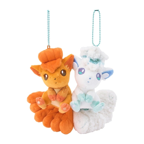 A pair of mascots that stick together with magnets: Vulpix and Alolan Vulpix