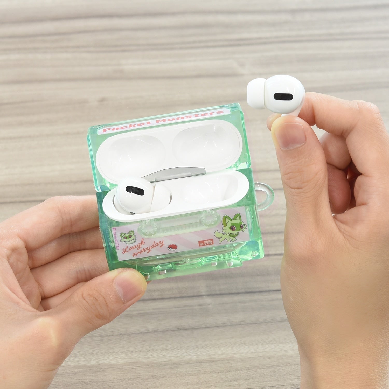 AirPods Pro (2nd generation)/AirPods Pro compatible cassette tape type case N...