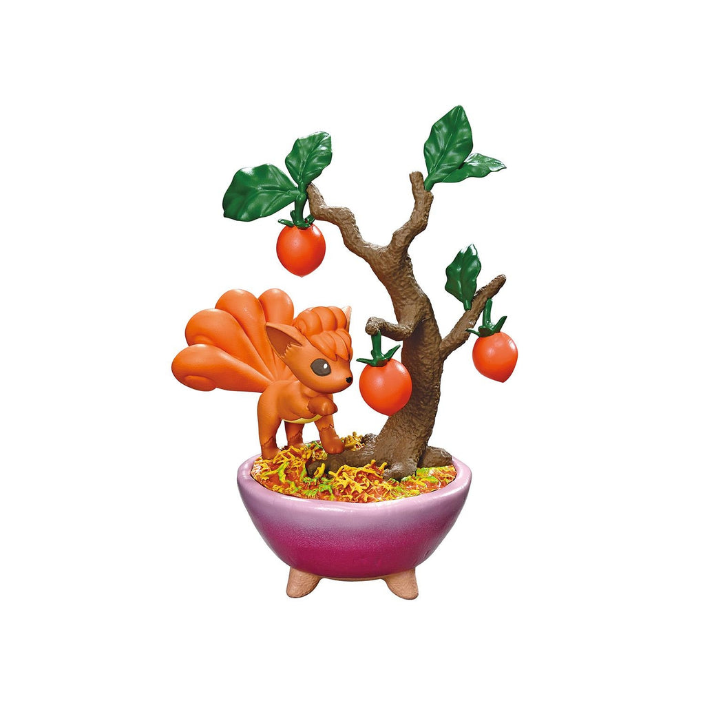 Pocket BONSAI3 figure with seasonal design elements from Japan