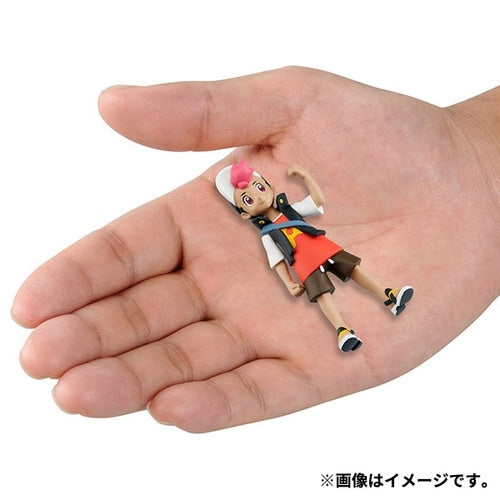 Moncolle Trainer Roy collectible figure, side view with accessories