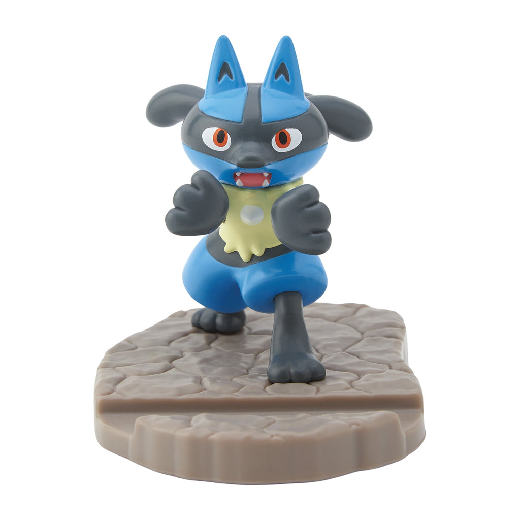 Pokemon Center Online Lucario figure, back view with details