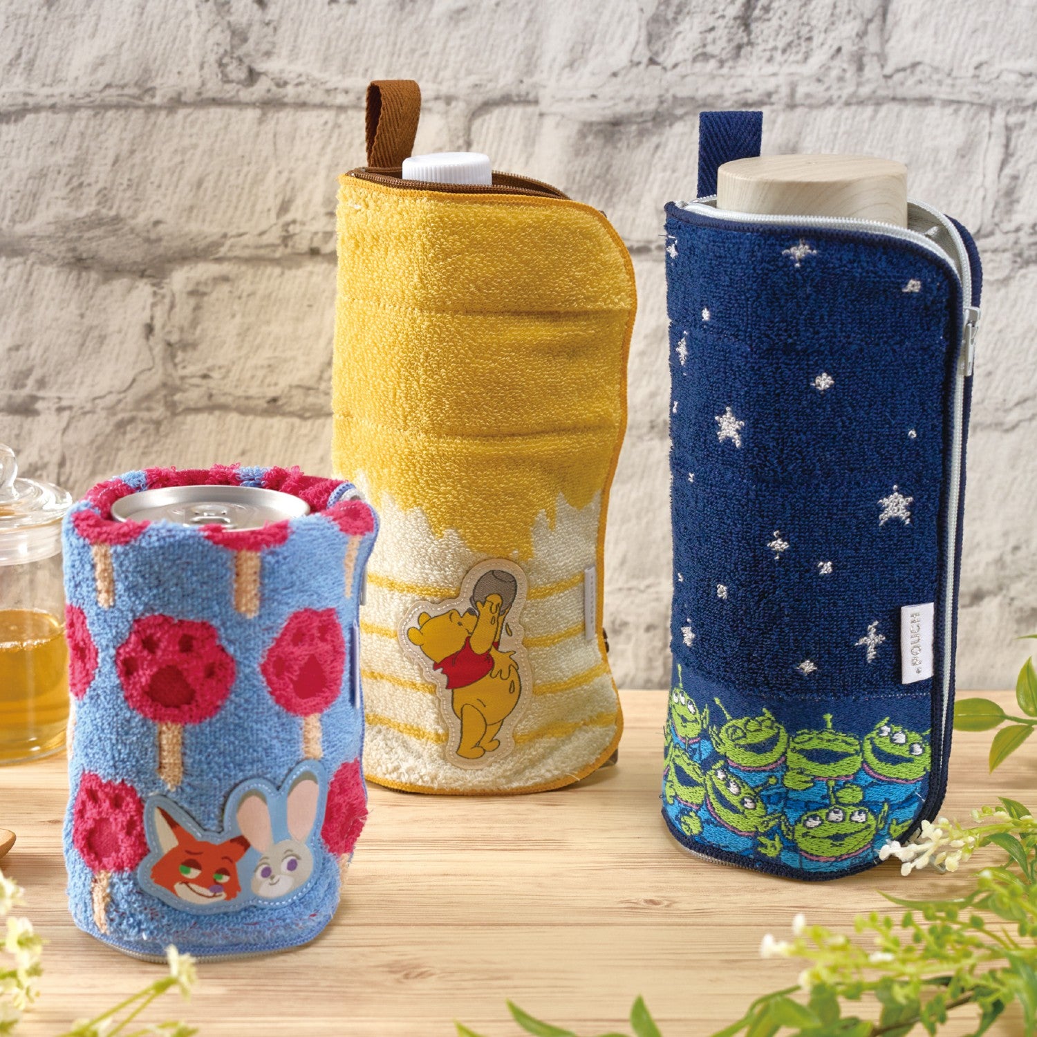 Dot Pouch Disney Keep Stand