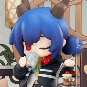 How about some Arknights dessert? Mini series Chen complete figure