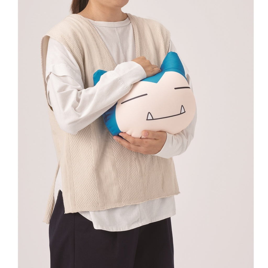 3WAY neck pillow B that can be used as a monster ball or a Snorlax.