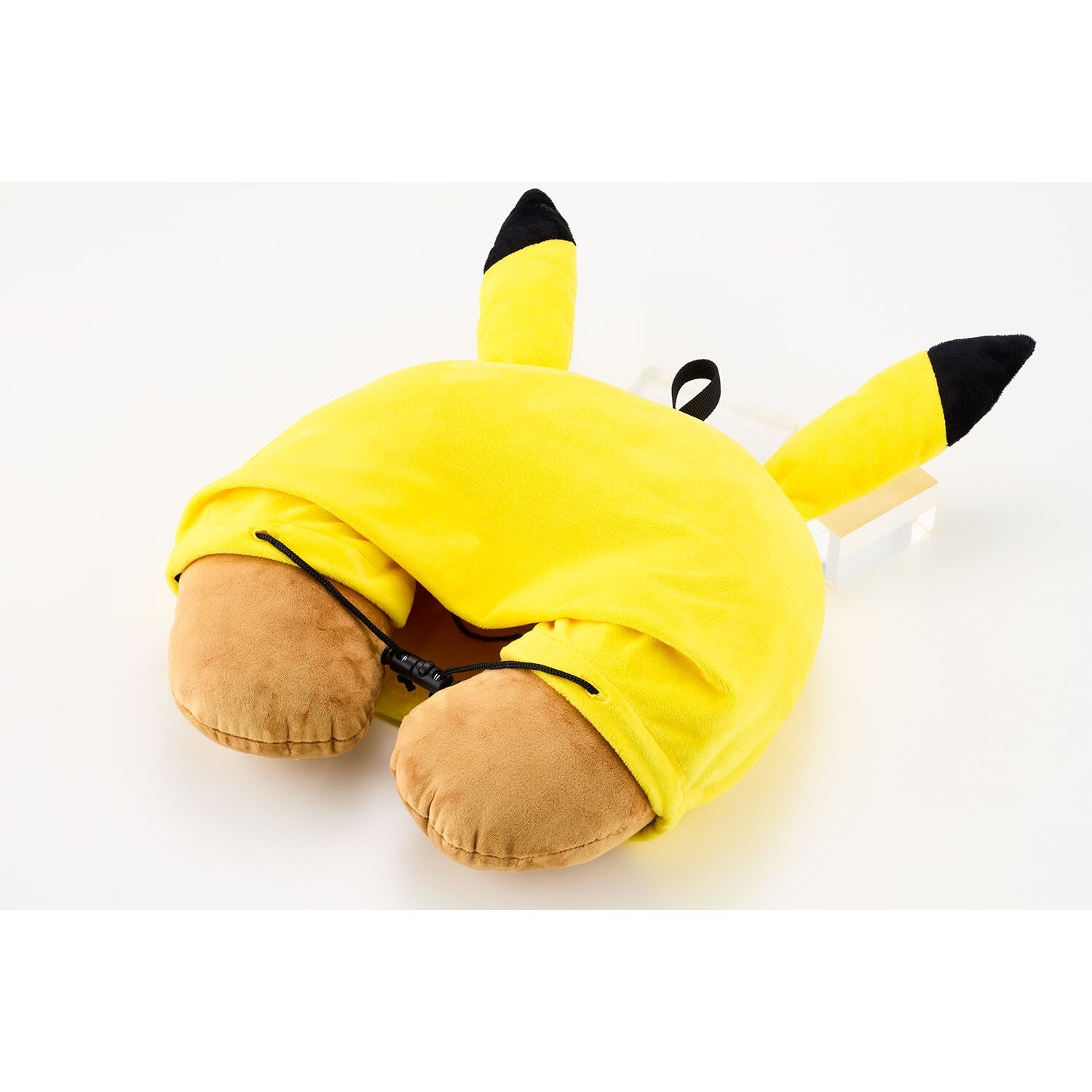 Hooded neck pillow Pikachu