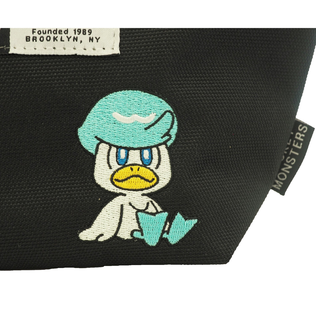 YAKPAK boat-shaped pouch quass