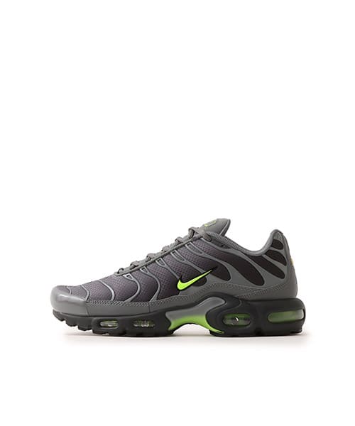 NIKE AIR MAX PLUS Sneakers with unique design details from Japan
