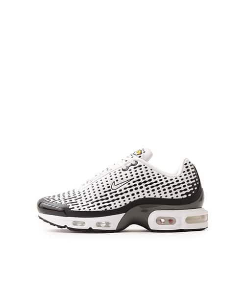 NIKE AIR MAX PLUS VII Sneakers with unique design details from Japan