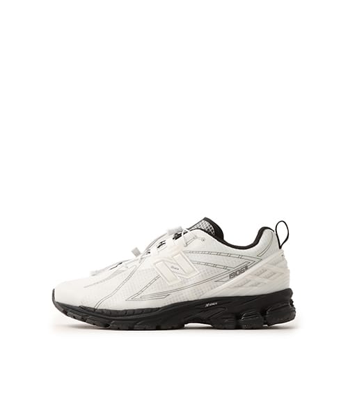 New Balance U1906RNA sneakers with unique design from Japan