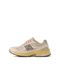 New Balance U2010SGR sneakers with unique design from Japan