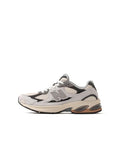 New Balance U2010TTO sneakers with unique design from Japan